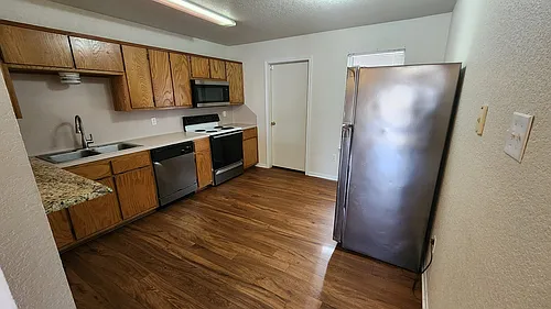203 W Anderson Ave Photo 1