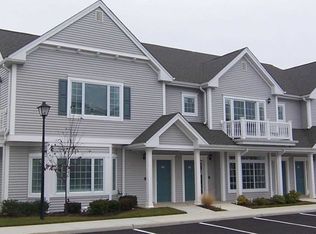 122 Kenneth Ct #122, Amityville, NY 11701
