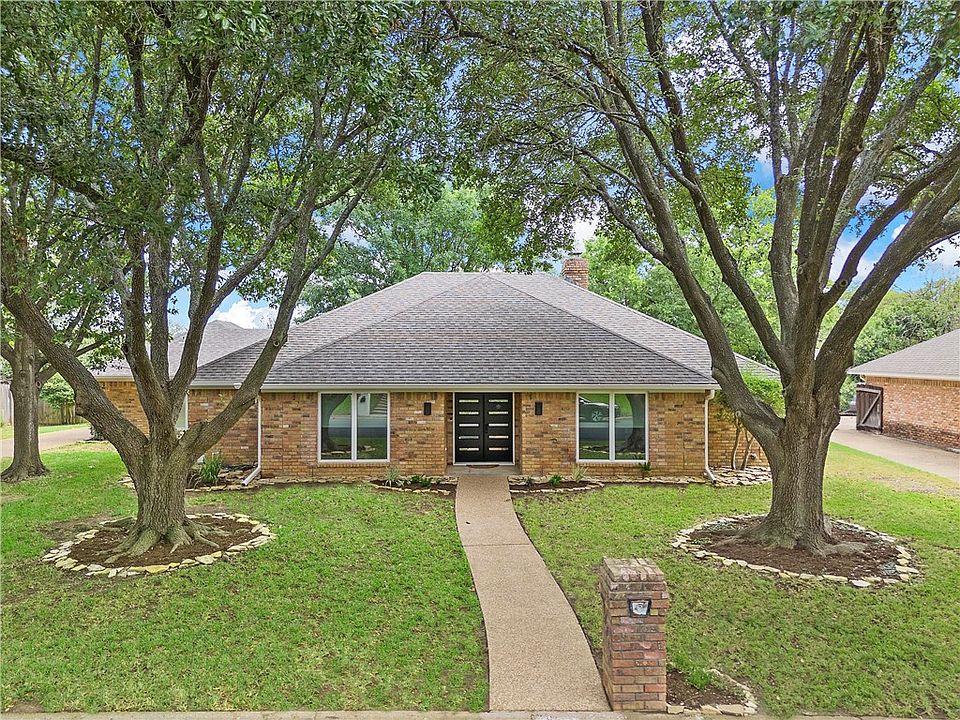 1st image of 10022 Sandalwood Dr