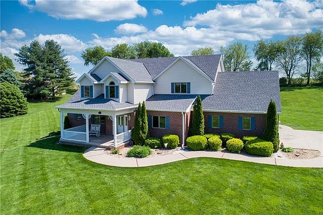 1st image of 24 Summerhill Ct
