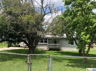 175 Pioneer Rd, Seguin, TX 78155