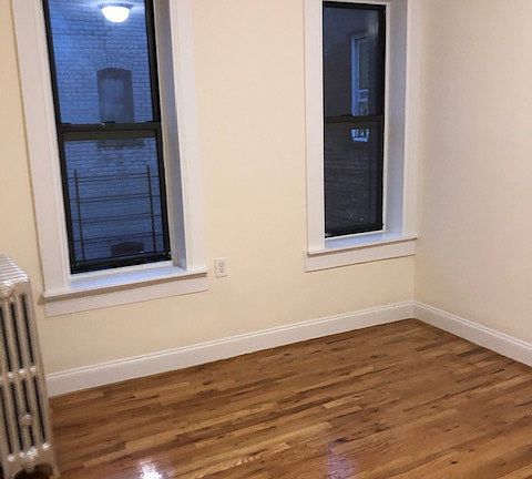 3rd image of 974 45th St APT D5