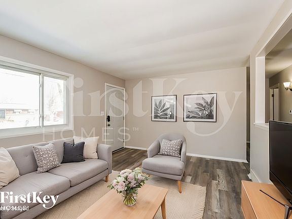 4th image of 2485 Jenkee Dr