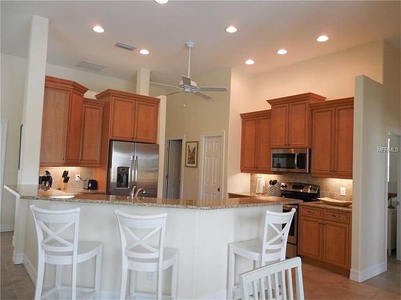 2nd image of 1110 Beekman Cir