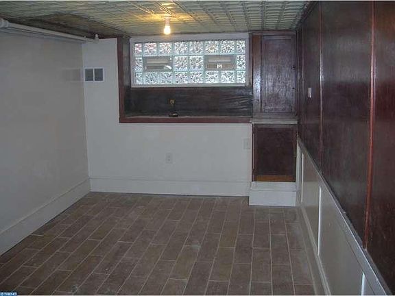 3rd image of 5410 Oakland St
