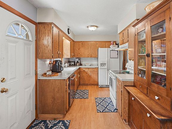5th image of 5332 Elliot Ave