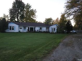 12021 Telegraph Rd, Carleton, MI 48117