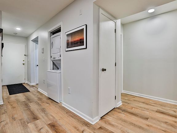 2nd image of 7 Blackstone Drive #36