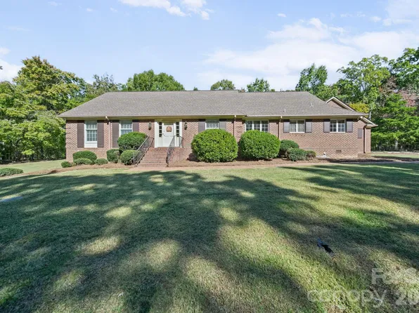 1500 Lee Lynn Dr, Albemarle, NC 28001