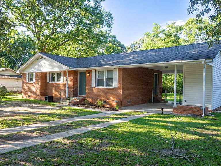4295 Dorsey Dr — Photo 2