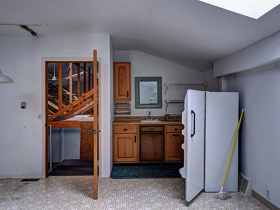 4th image of 8291 E Nicholas Dr