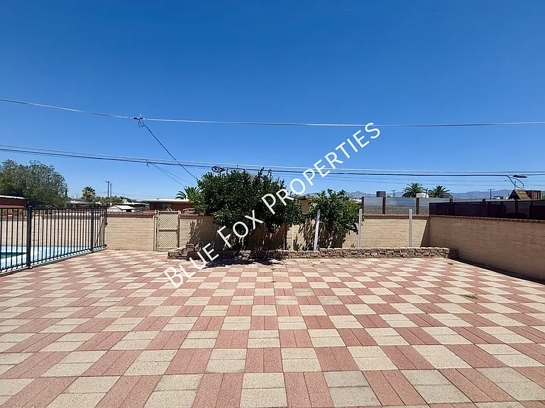 7329 E 28th Pl — Photo 1