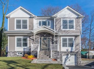 197 Carlton Pl, New Milford, NJ 07646