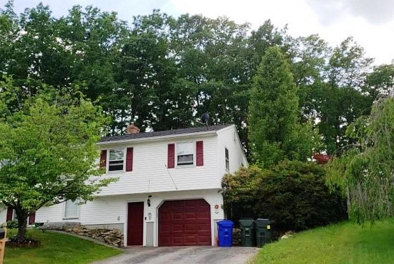 2nd image of 11 Holmes Dr