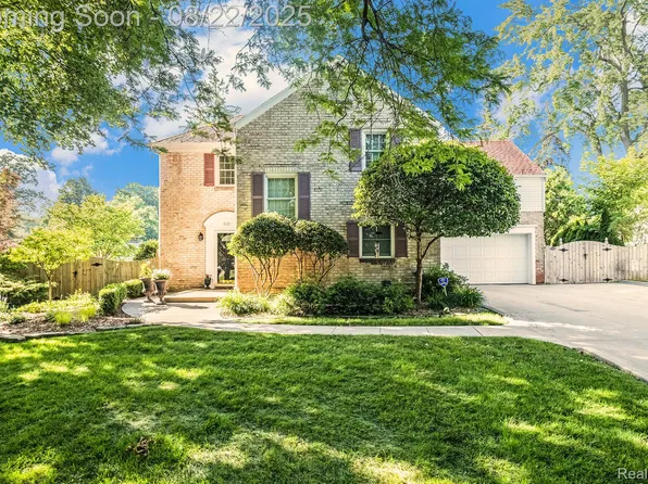 3021 Westwood Pkwy, Flint, MI 48503