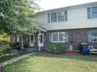 1816 Lakeside Dr, Middletown, PA 17057