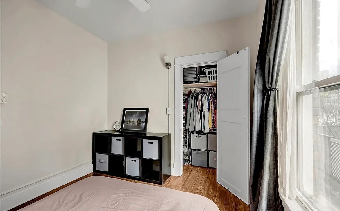 Building Photo - 115 Bellevue Ave E #105