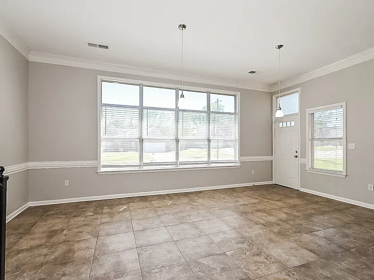 6157 Braybourne Main — Photo 11
