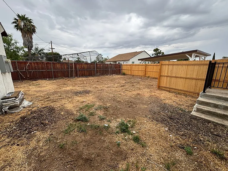 24339 Myers Ave — Photo 19