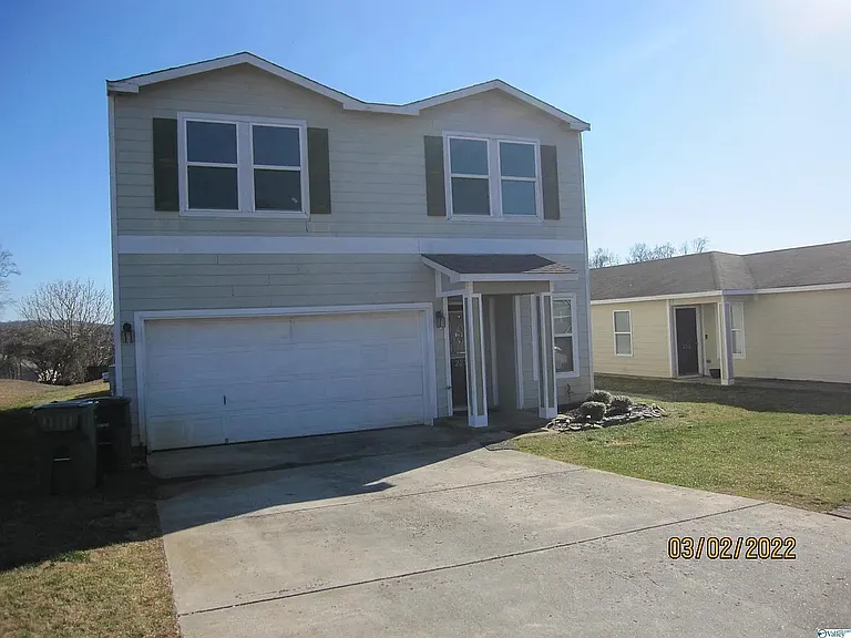224 Dormont Dr NE — Photo 8