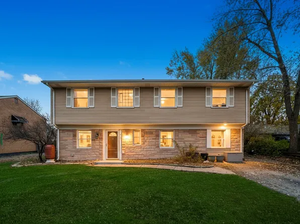 473 Rockhurst Rd, Bolingbrook, IL 60440