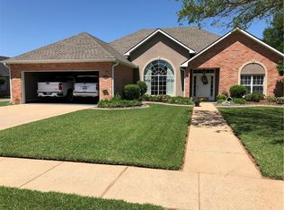 809 W Pointe Dr, Alexandria, LA 71303