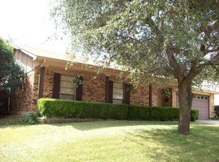 604 Spring Forest Dr, Bedford, TX 76021