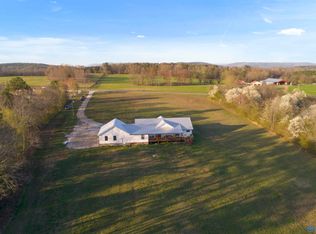 9269 Union Grove Rd, Union Grove, AL 35175