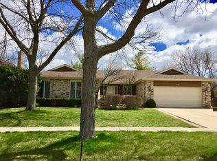 1112 Deborah Cir, Libertyville, IL 60048