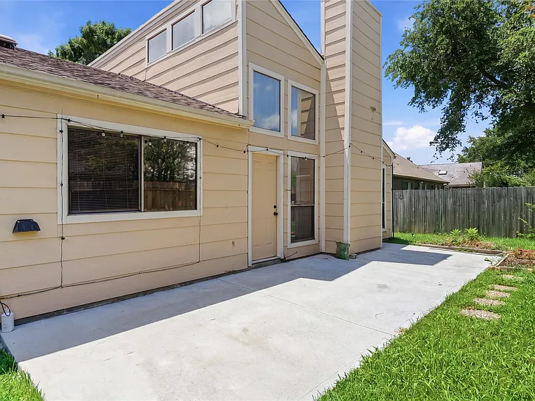 2019 First Crossing Blvd — Photo 37