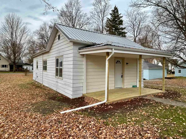 108 S 3rd St, Pierceton, IN 46562