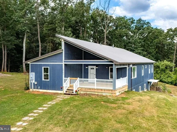 8905 Shade Tree Ln, Broadway, VA 22815