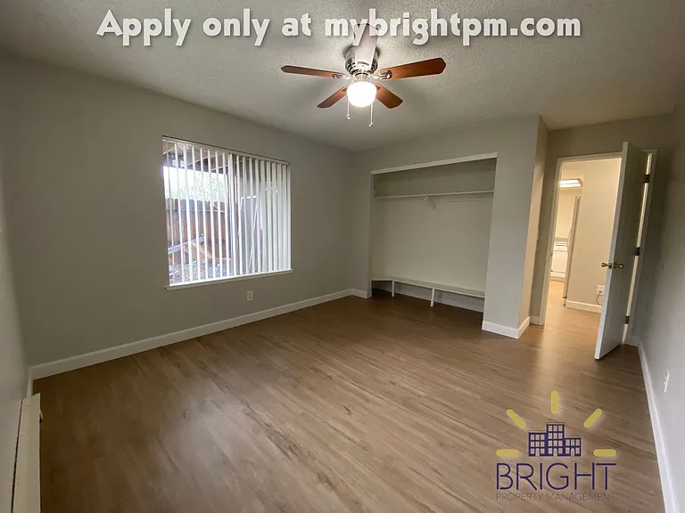 880 Conrad Ct — Photo 6
