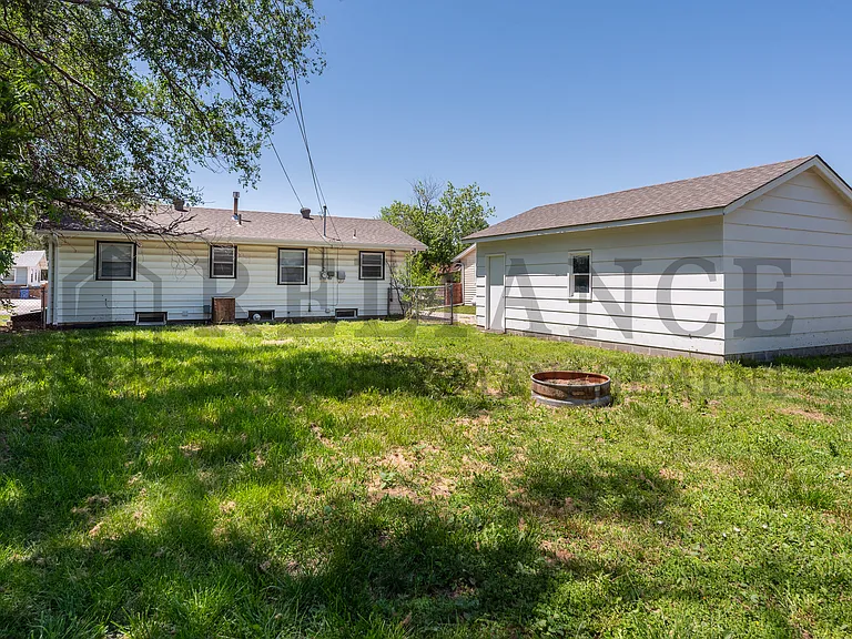 3052 S Bonn Ave — Photo 22