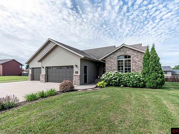 2nd image of 133 Copperfield Dr