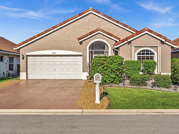 3rd image of 7495 Stirling Bridge Boulevard N