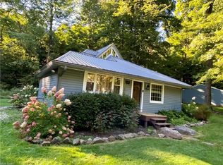 14368 Chestnut Dr, Burton, OH 44021
