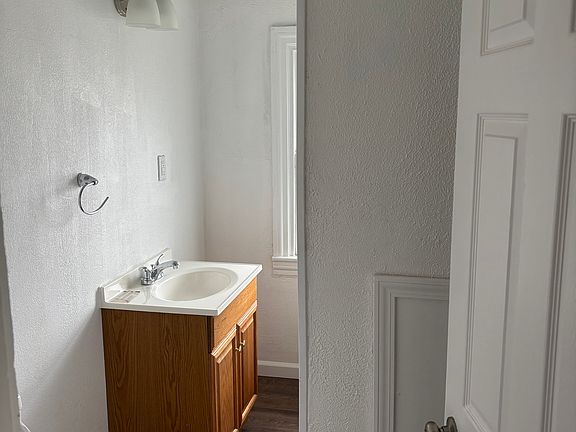 3rd image of 337 Market St #2