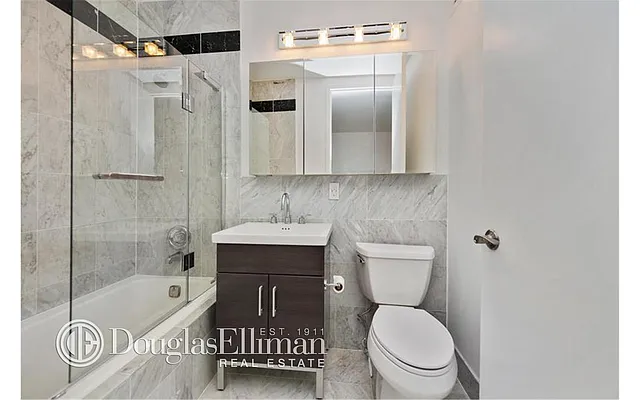 Rented by Douglas Elliman | media 25