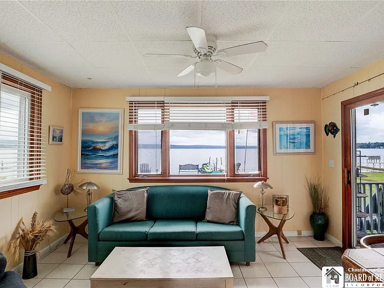 2372 Lakeside Dr — Photo 24