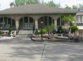 381 Bennett Rd, Cheektowaga, NY 14227