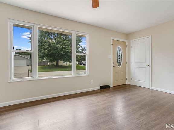 5th image of 3837 John Glenn Dr