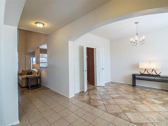 3rd image of 1416 Carrigan Ln