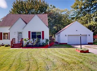 410 Douglas Blvd, Richmond Heights, OH 44143
