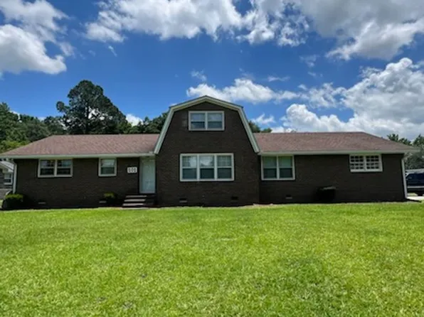 202 N Lakewood Dr, Florence, SC 29501