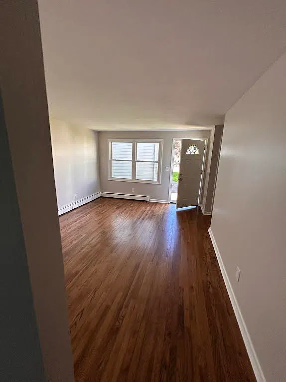 3 bed, $1,500 — Photo 1