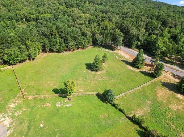 1 S McDonald Rd SW, Mc Donald, TN 37353