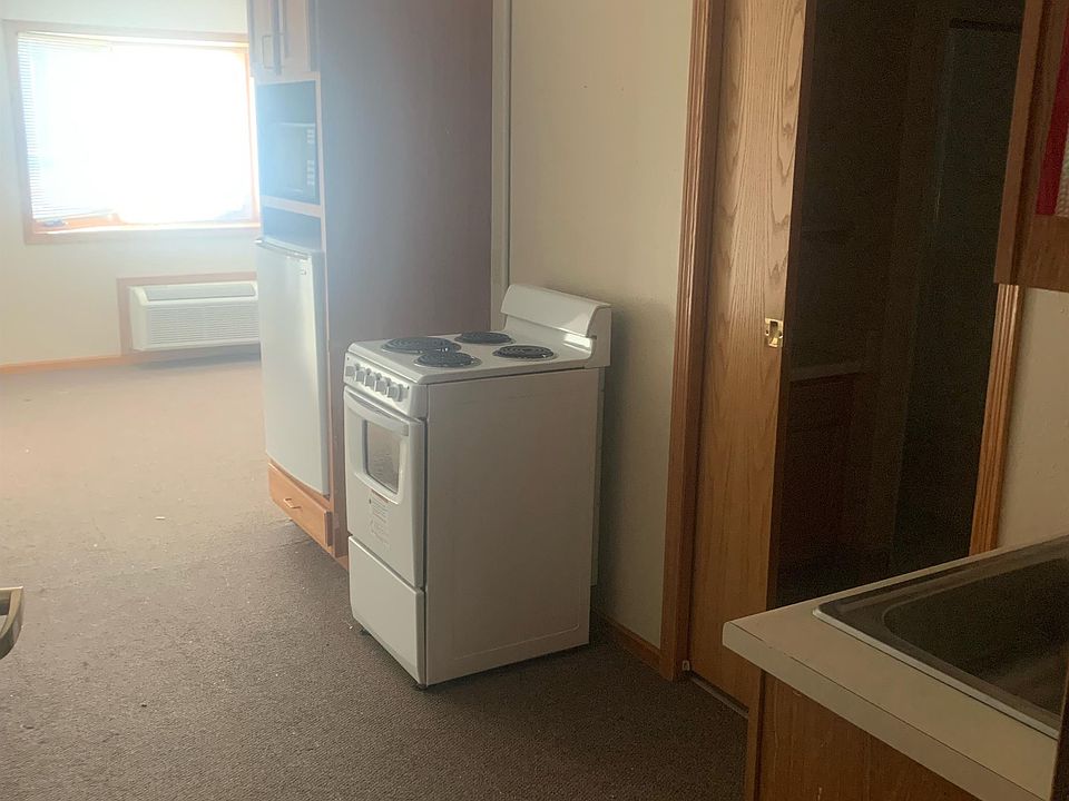 1st image of 150 Poppe Dr #4