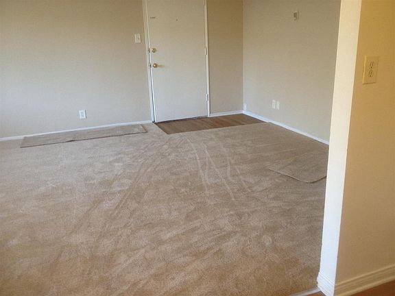 2nd image of 4111 W Rosecrans Ave APT 10