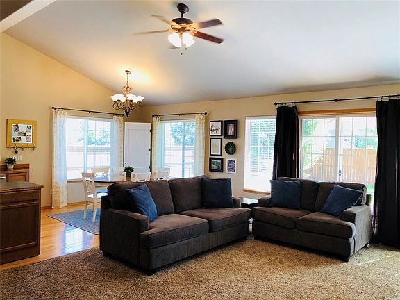 5th image of 512 Mineral Ave